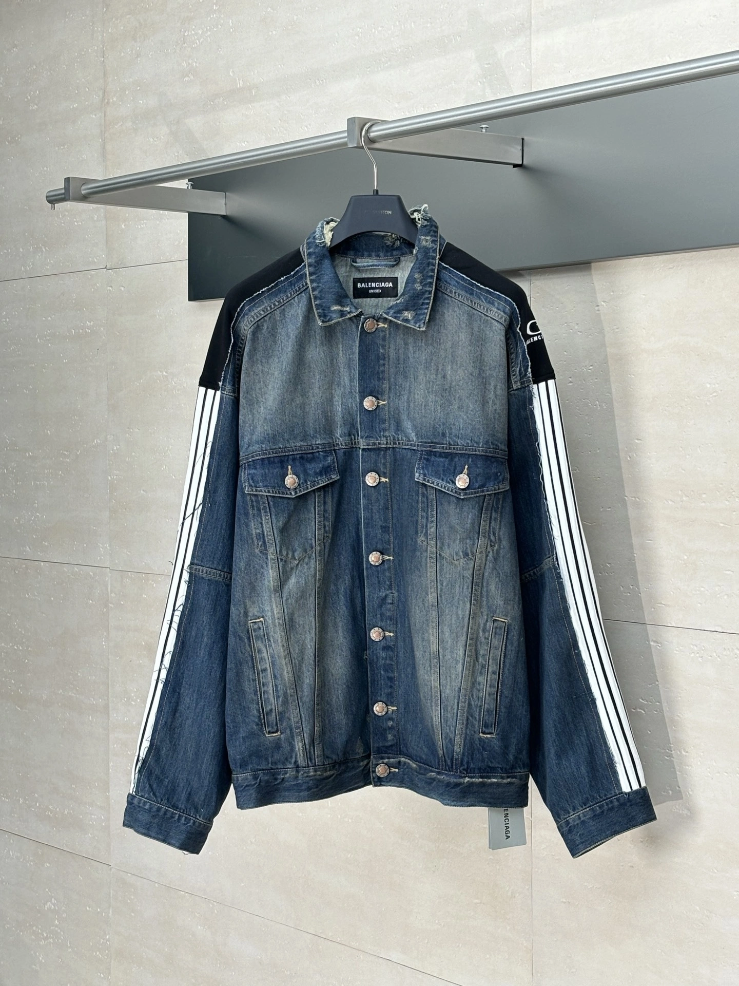 wg.luxury- 218593i16 item:E-F431G1498H